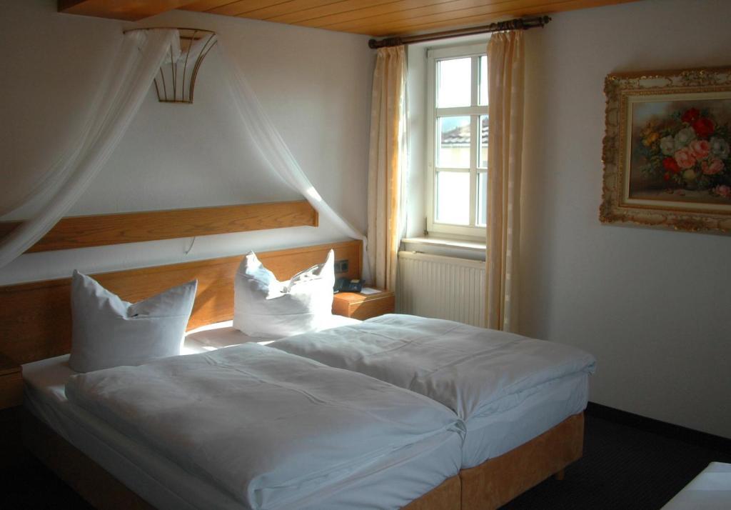 Akzent Bayerischer Hof Münnerstadt Kamer foto